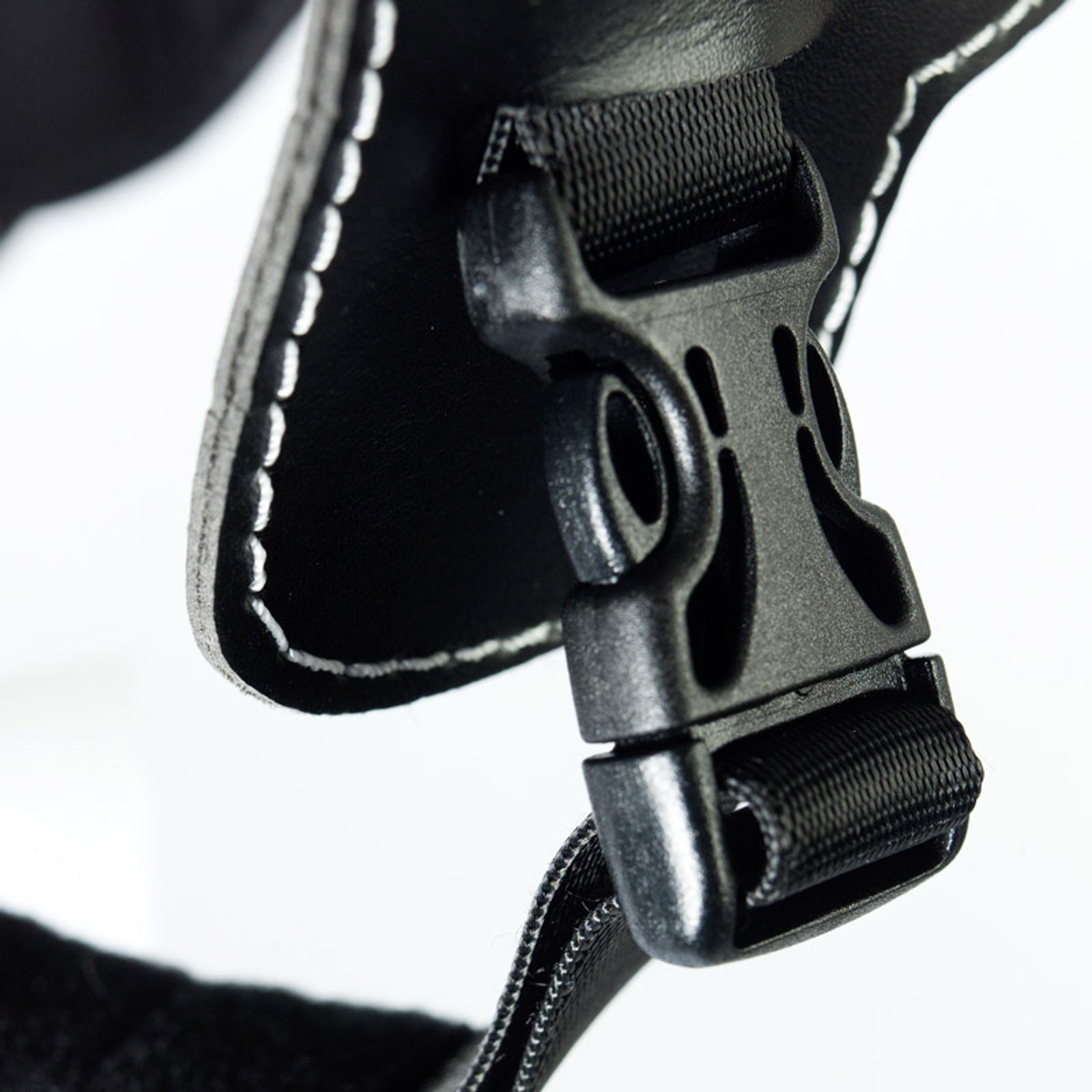 Finntack Elite Carbon Fiber Helmet Racing Tack