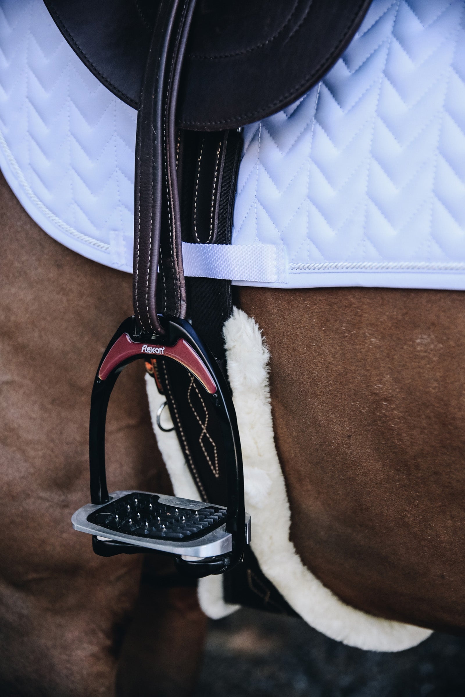 Kentucky Horsewear Satulahuopakalanruoto show-hyppyihin Satulahuovat