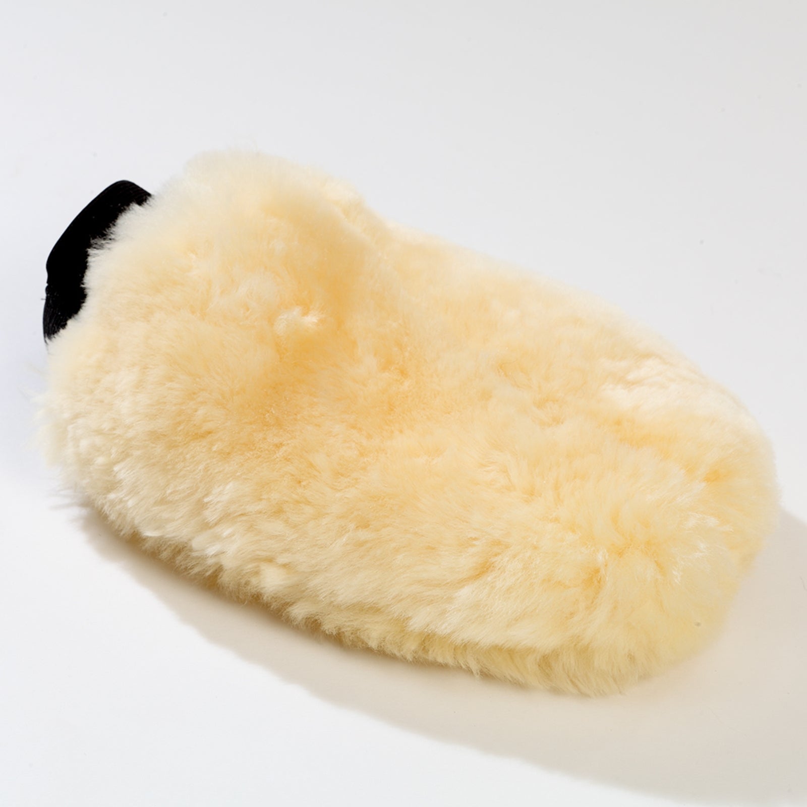 Kavalkade lampaannahkakinnas Harjat ja suat