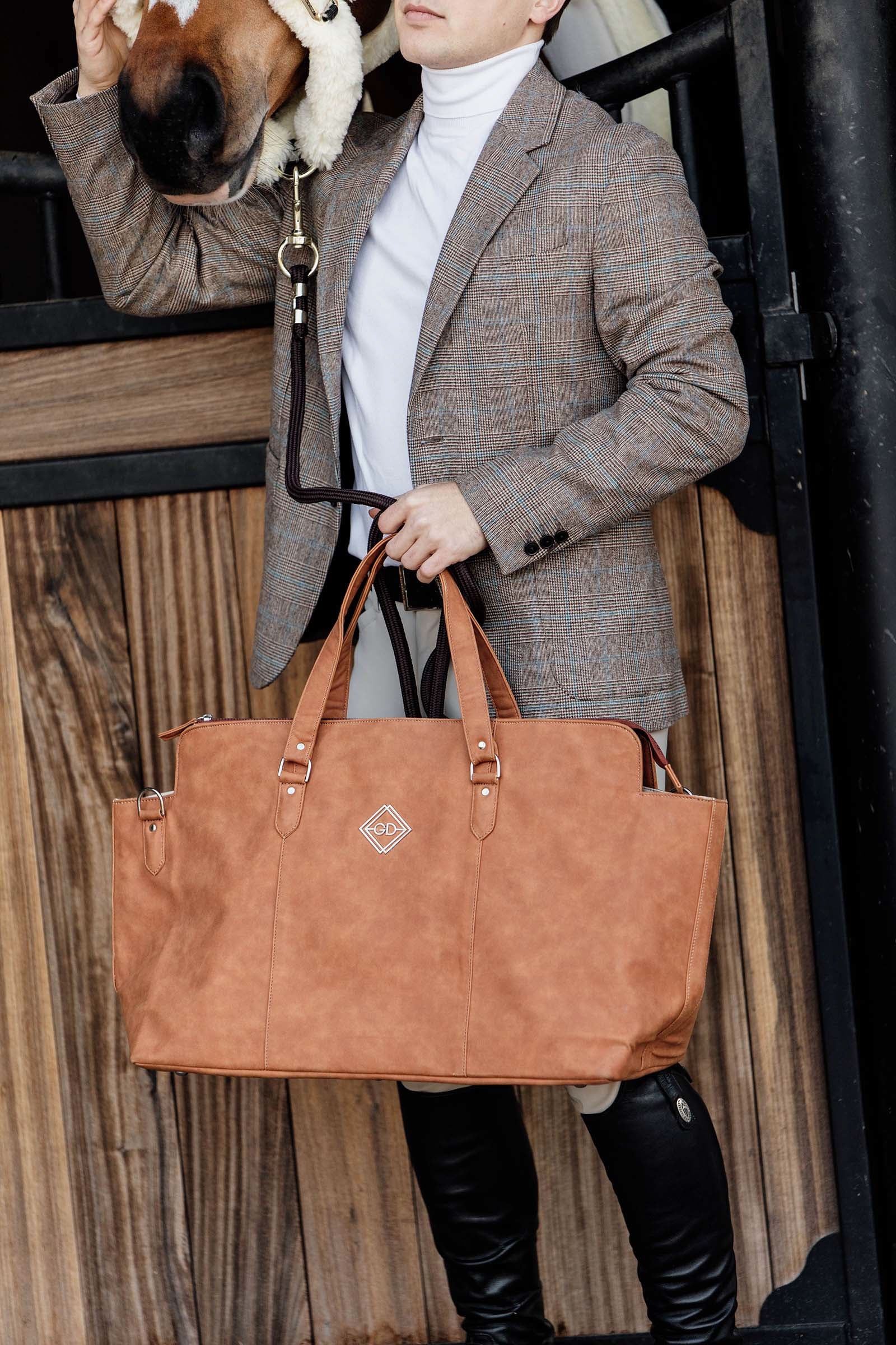 Grooming Deluxe Chestnut Travel Bag Accessories