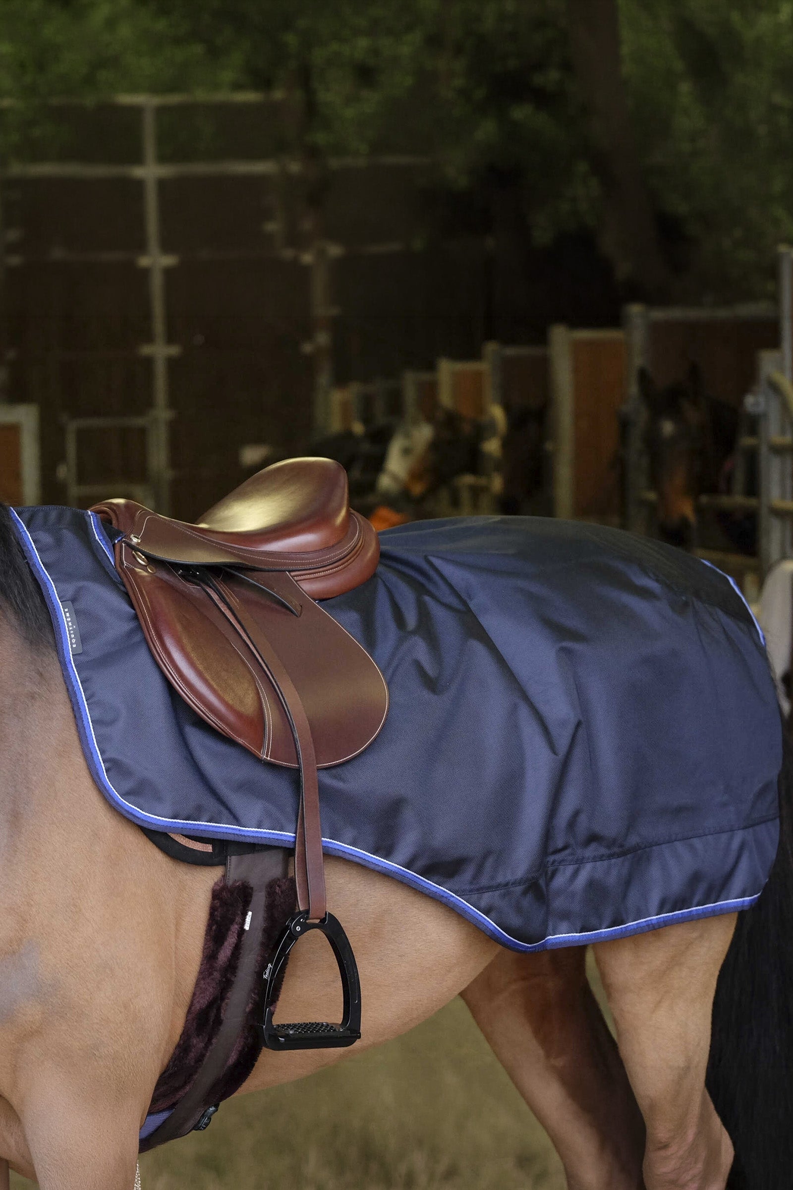 EQUITHÈME TYREX 1680D ratsastusloimi Coolmax vuorella Loimet