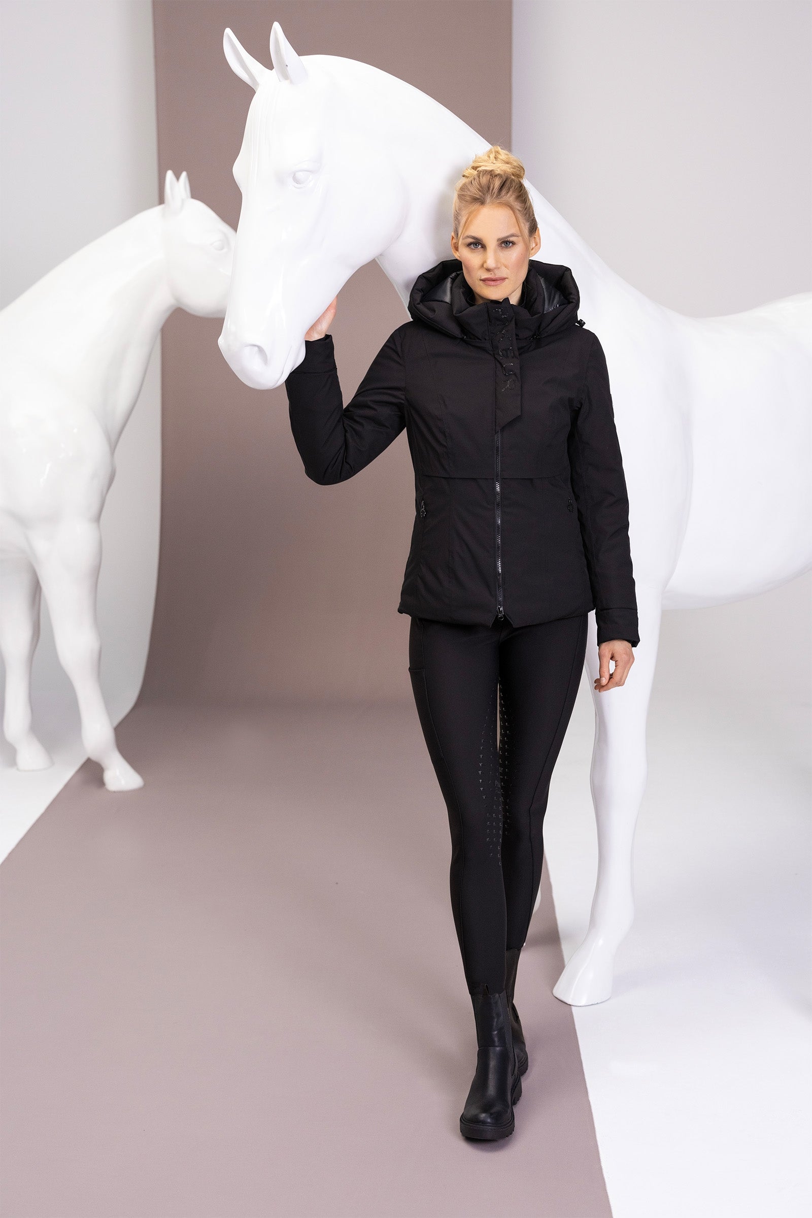 Pikeur Naisten Athleisure -sadetakki Naisten ratsastusvaatteet