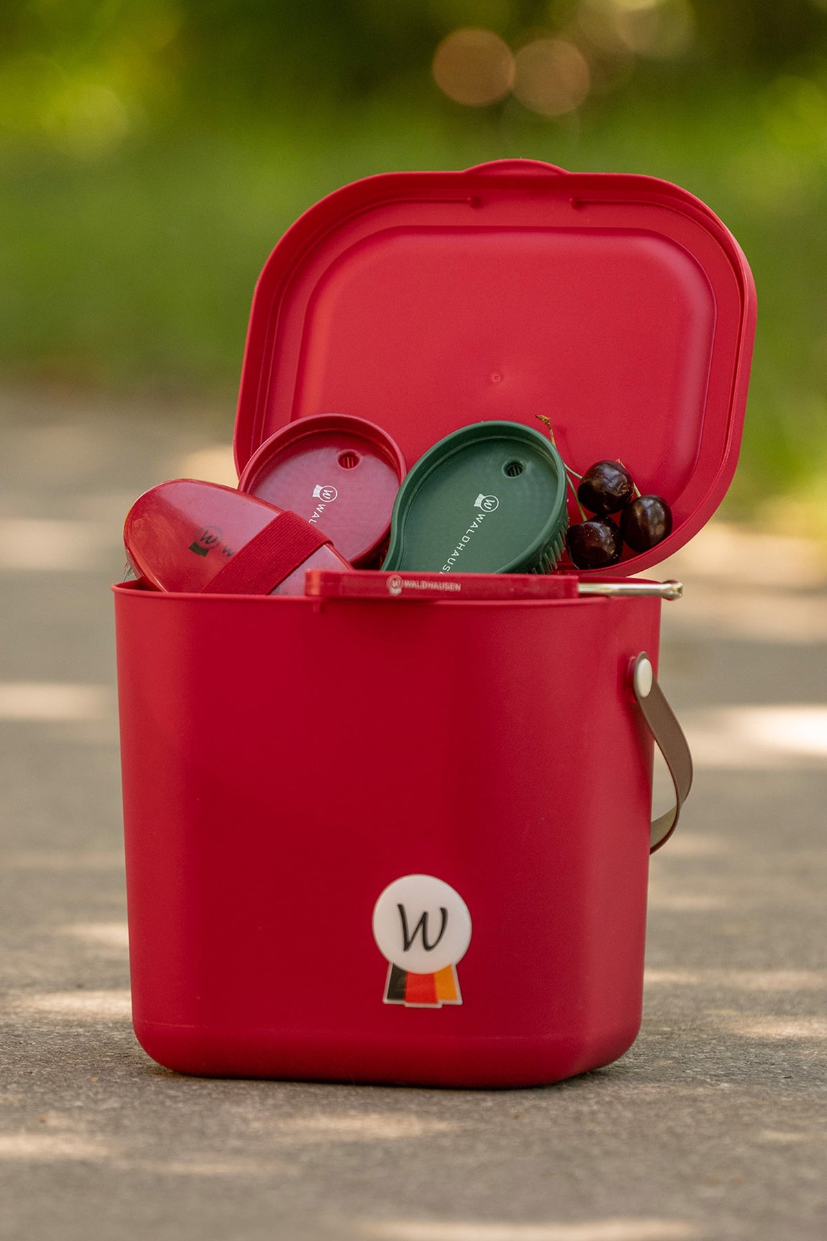 Waldhausen All-in-One Brush Horse Grooming Tools