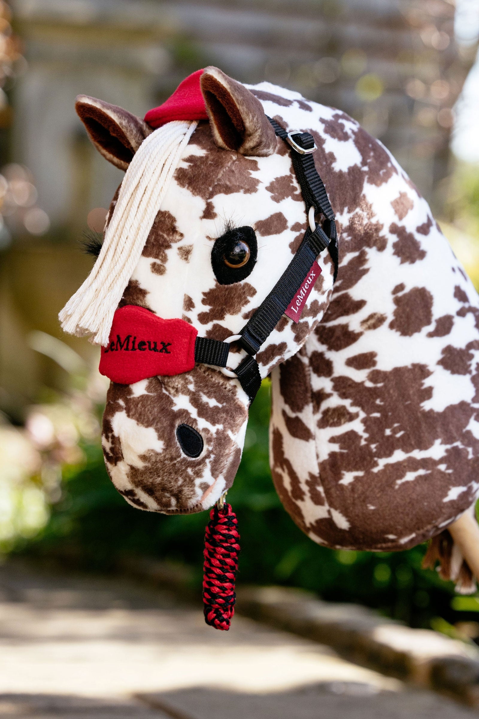LeMieux Hobby Horse Vogue Headcollar & Leadrope Toys