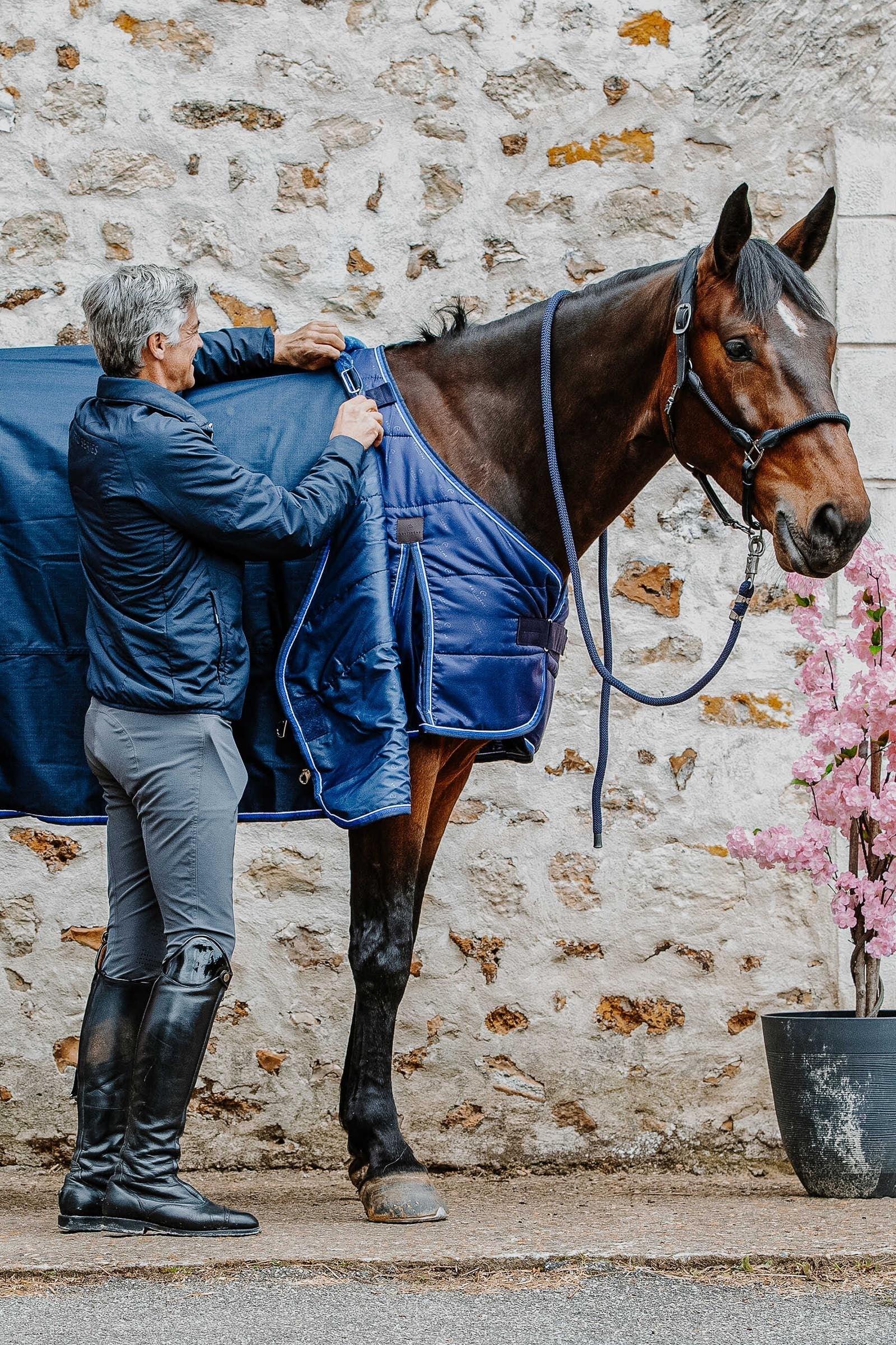 Equi Theme EQUITHÈME Classic 1200D Turnout Rug, 100 g Horse Rugs