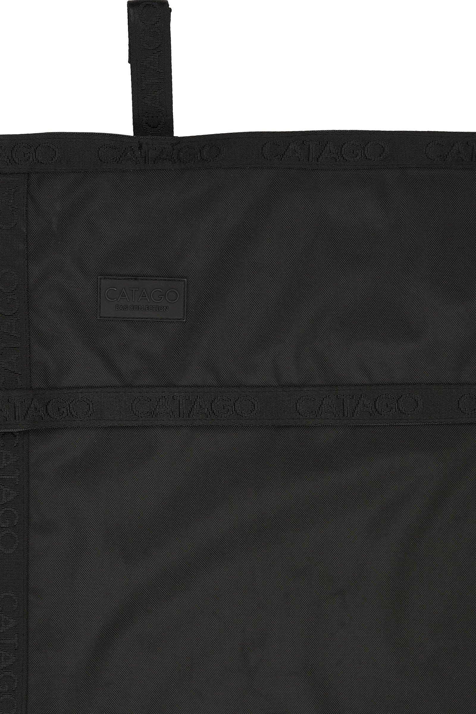 Pack shot 2