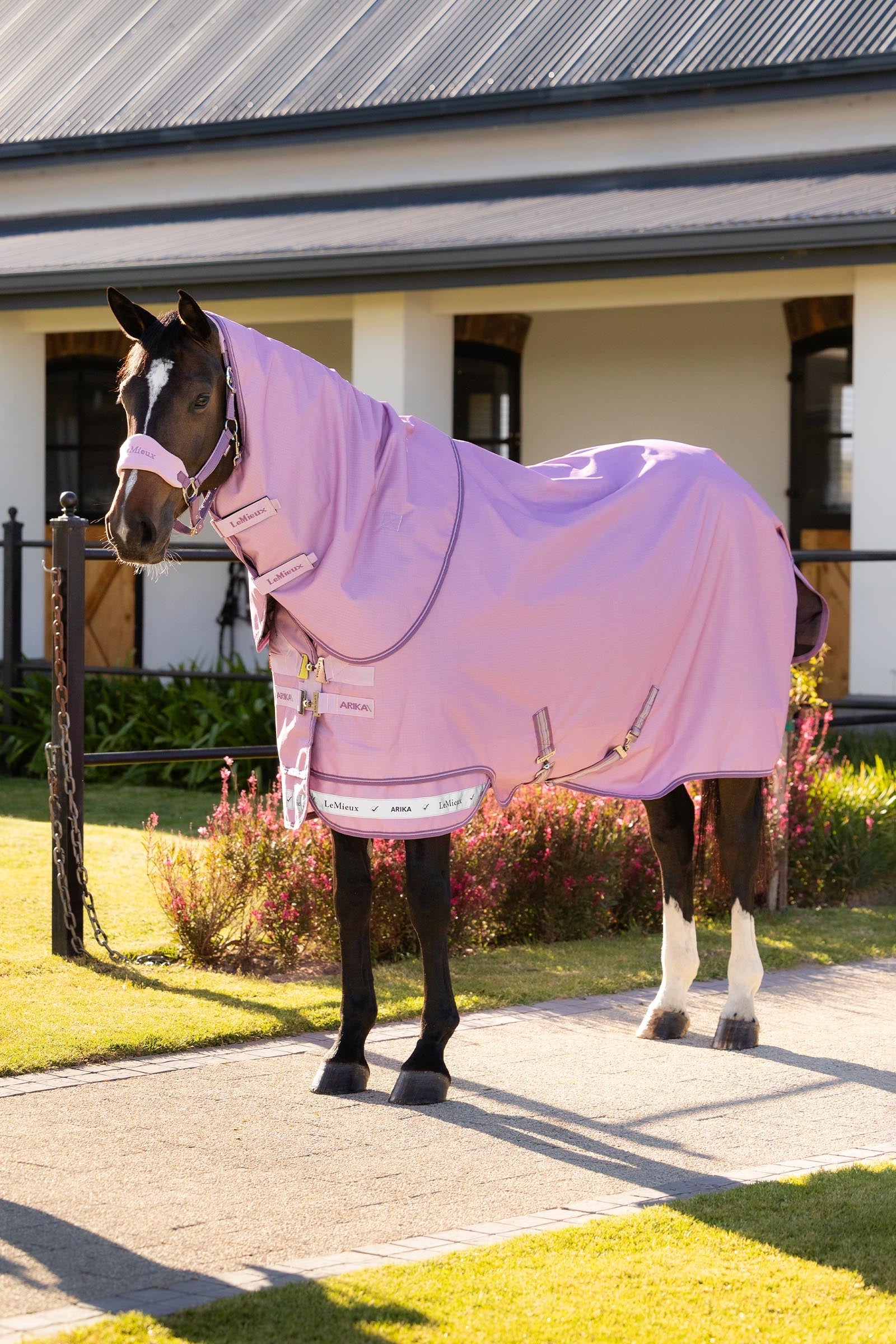 LeMieux Arika ripstop ulkoloimi irrotettavalla kaulakappaleella 50 g Loimet