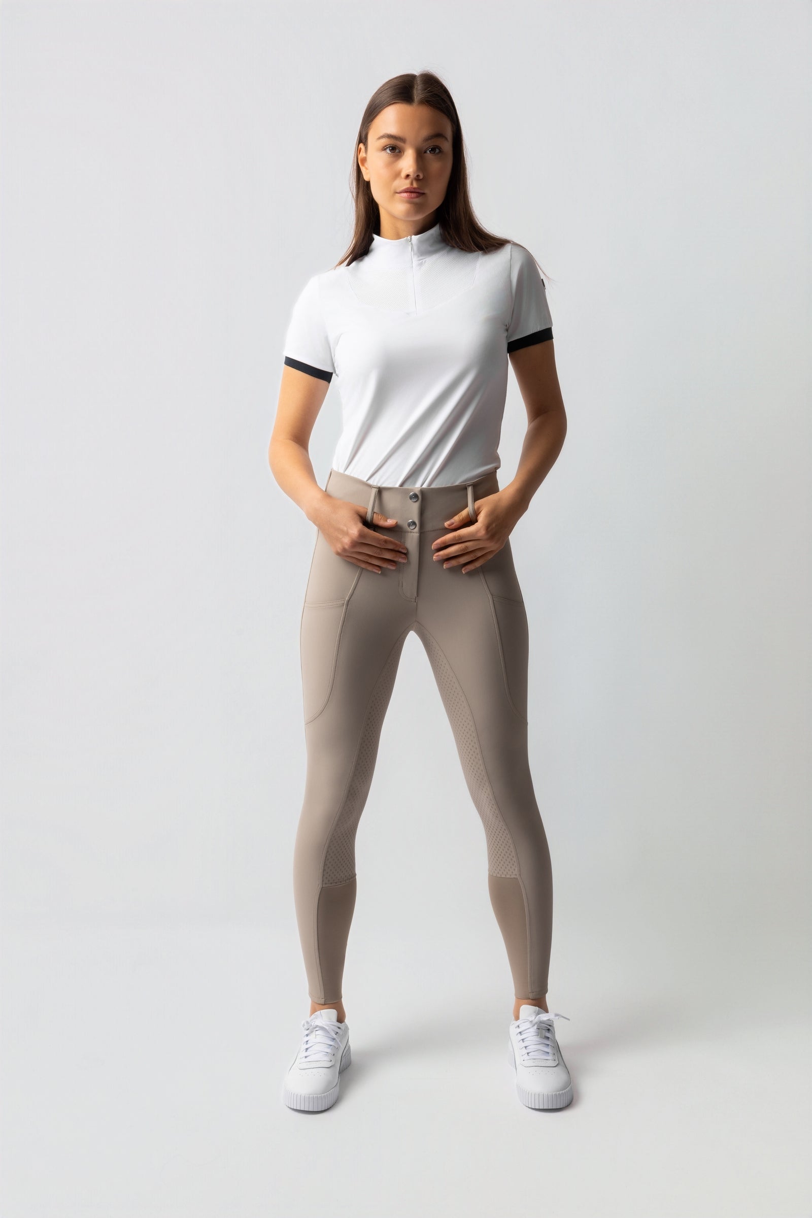 Model shot 2