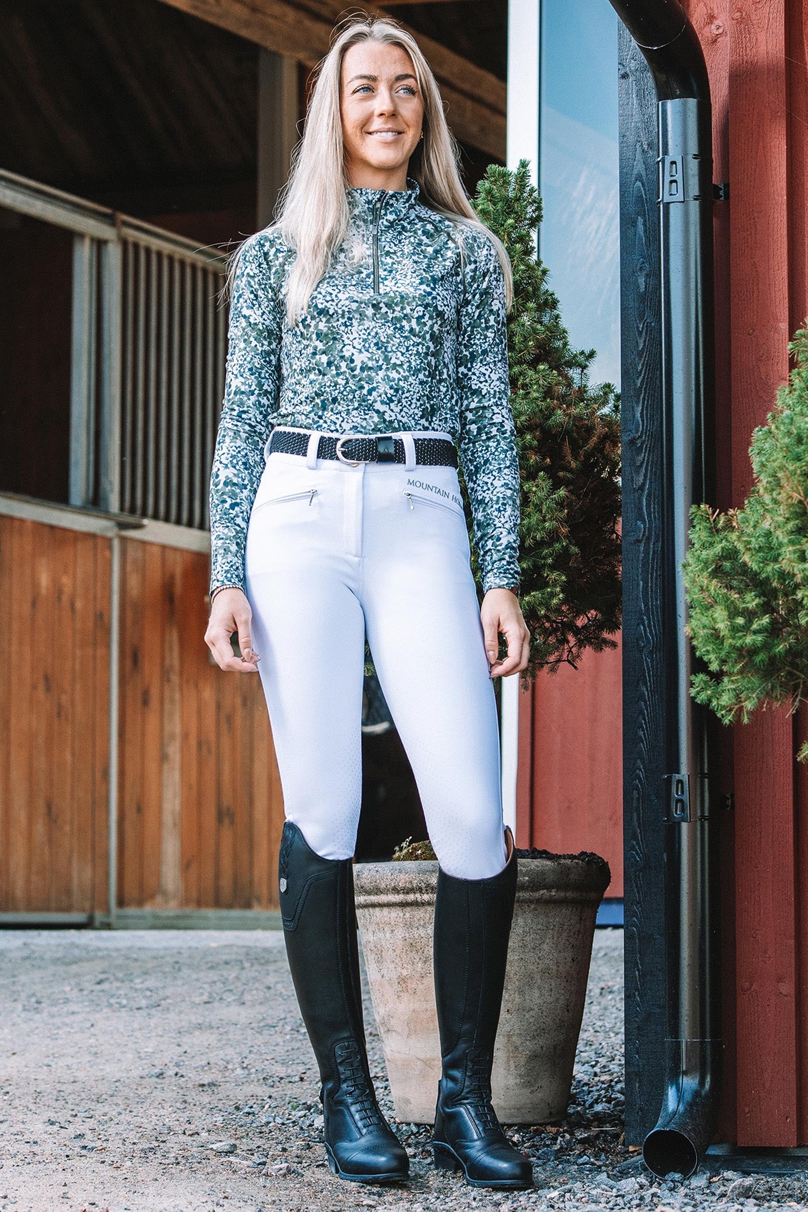 Lifestyle shot 1