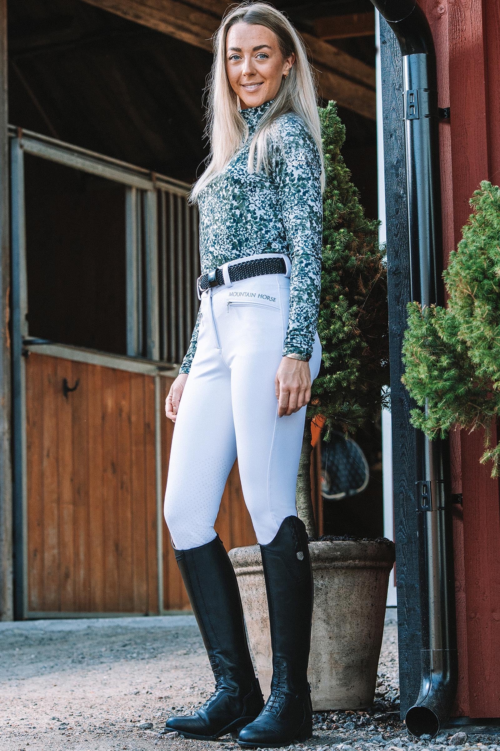 Lifestyle shot 2