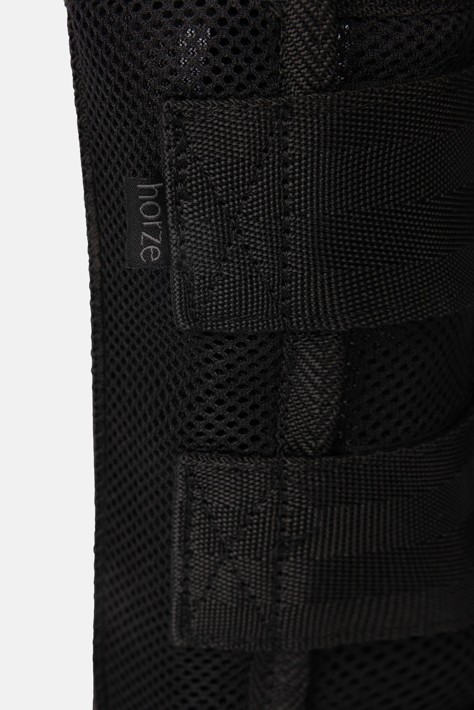Pack shot 7