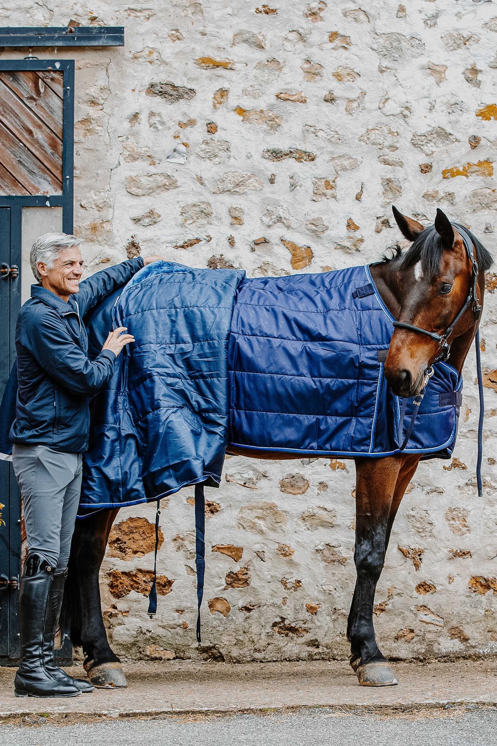 EQUITHÈME Classic 1200D Turnout Rug, 200 g Horse Rugs