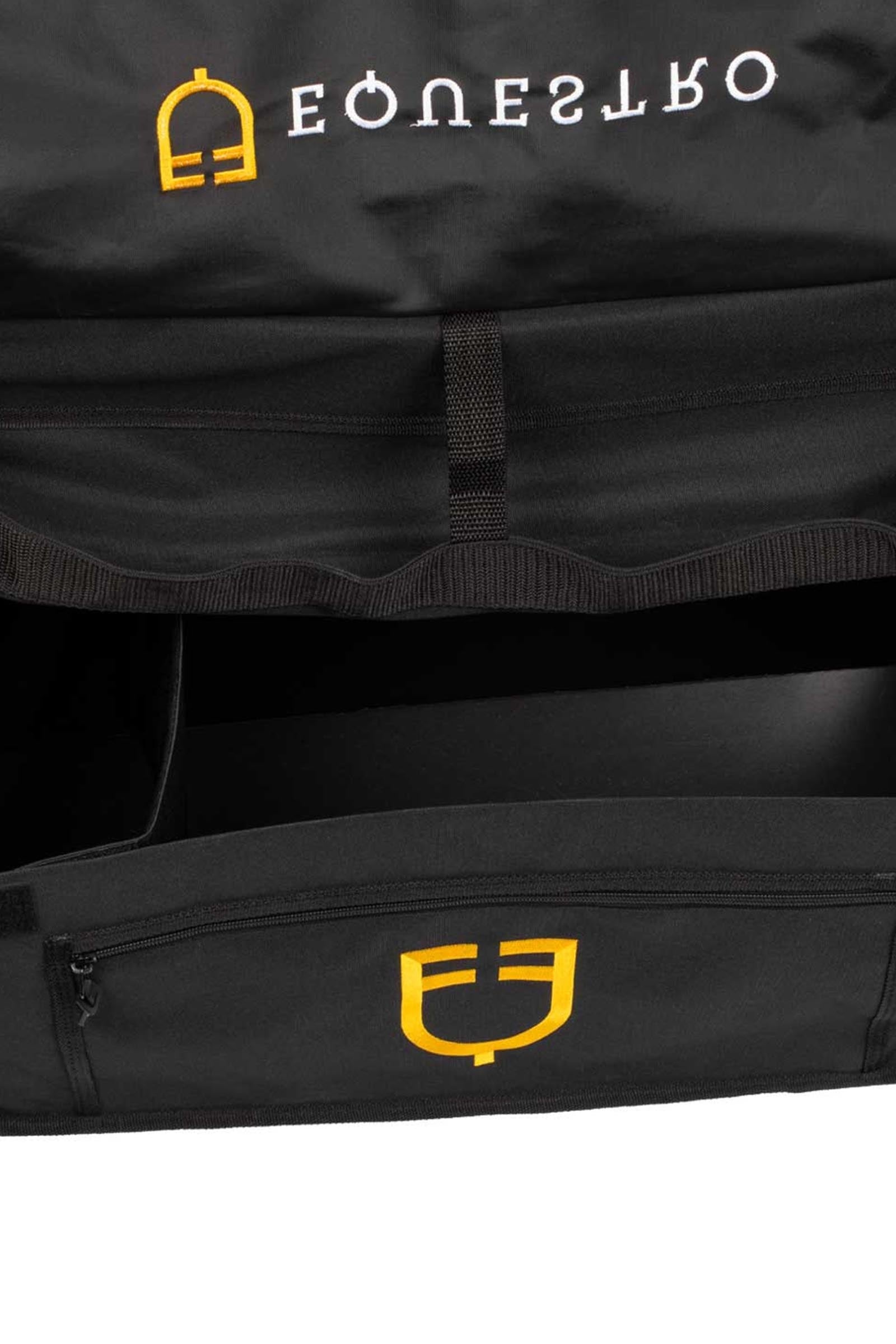 Equestro Grooming Bag With Bar Accessories