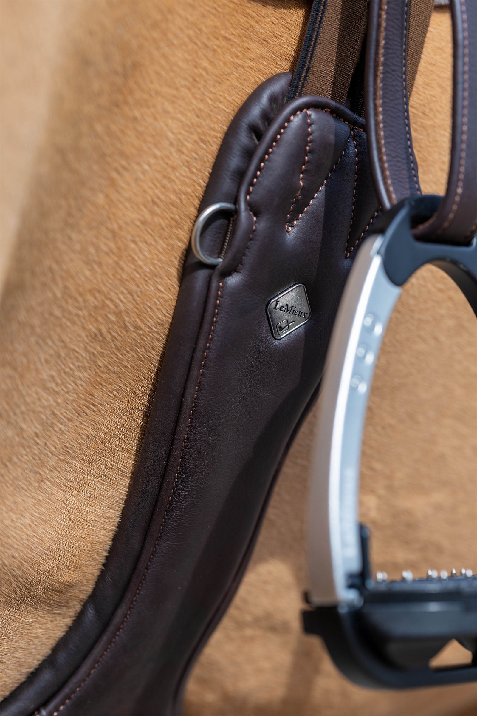 LeMieux Gel-Tek Anatomic Jumping Curve Girth Saddles, Girths & Stirrups