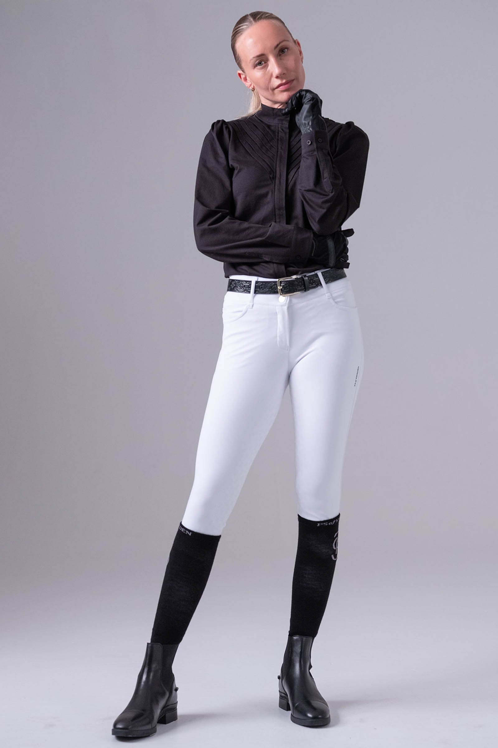 Model shot 2