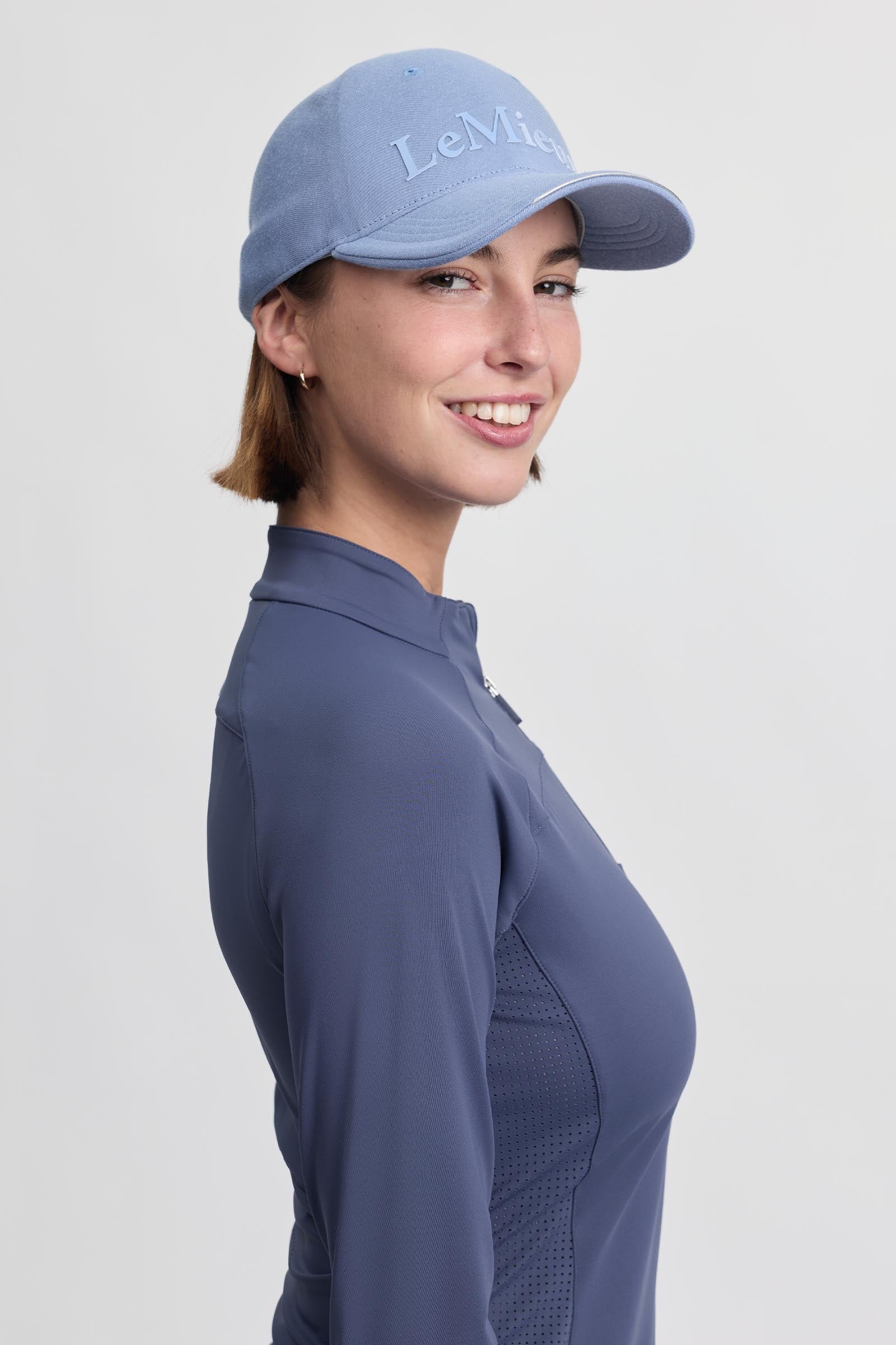 Model shot 3