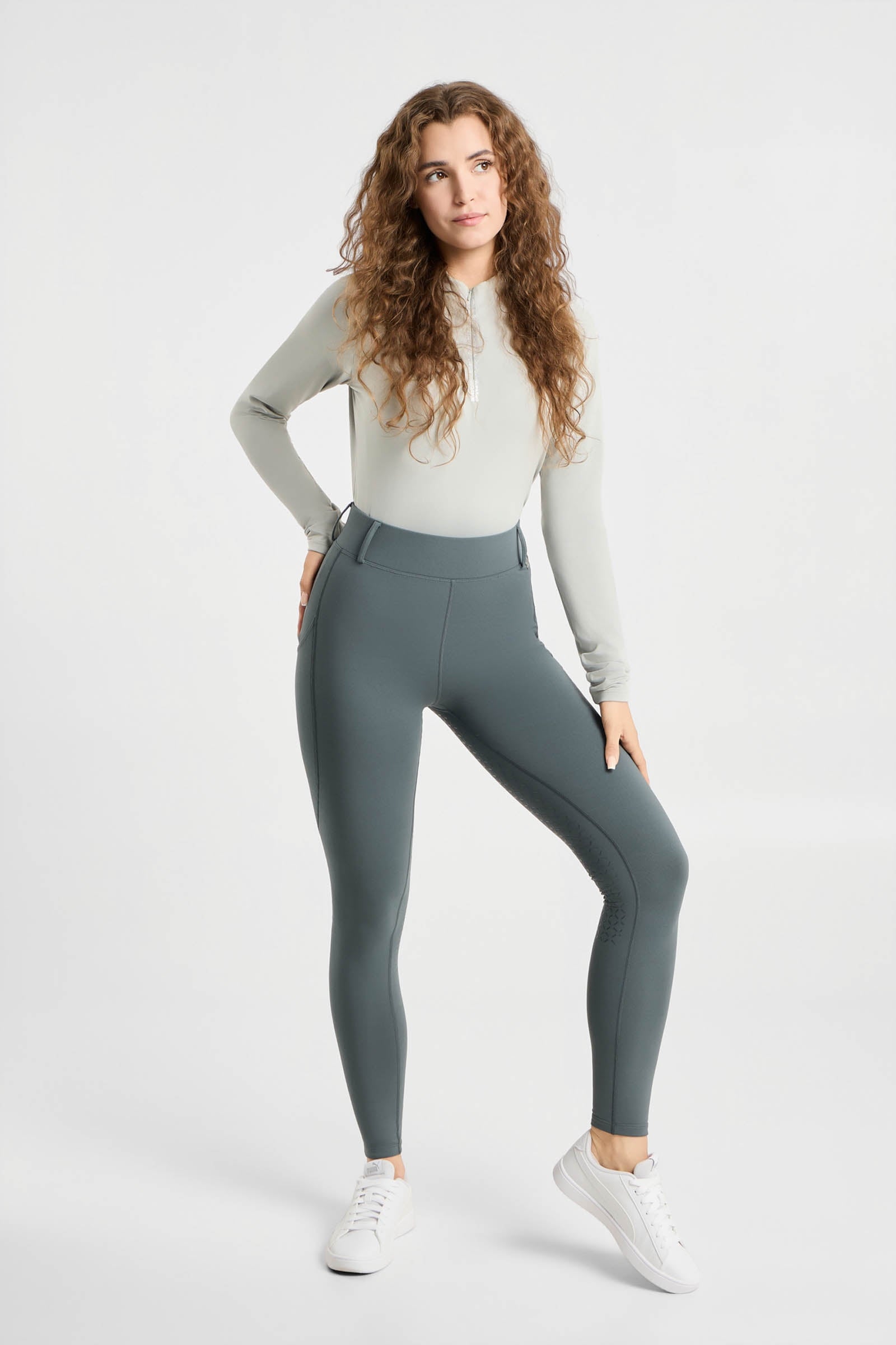 Model shot 1
