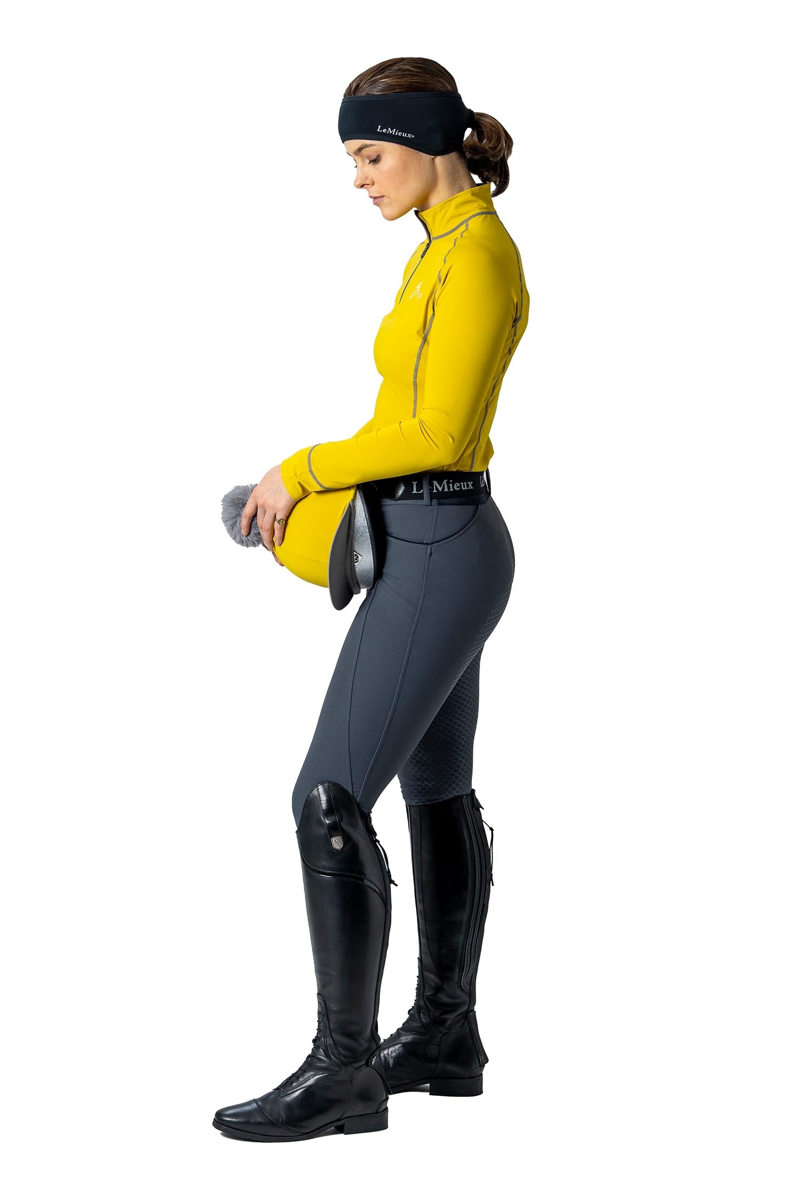 Model shot 5
